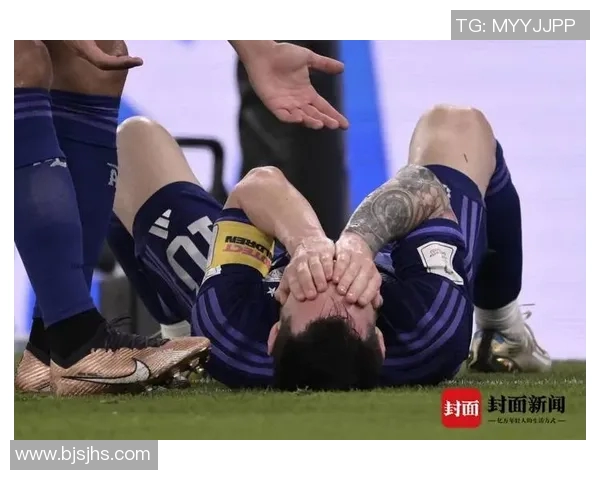 VAR赛场爆发小插曲,裁判如何处理?